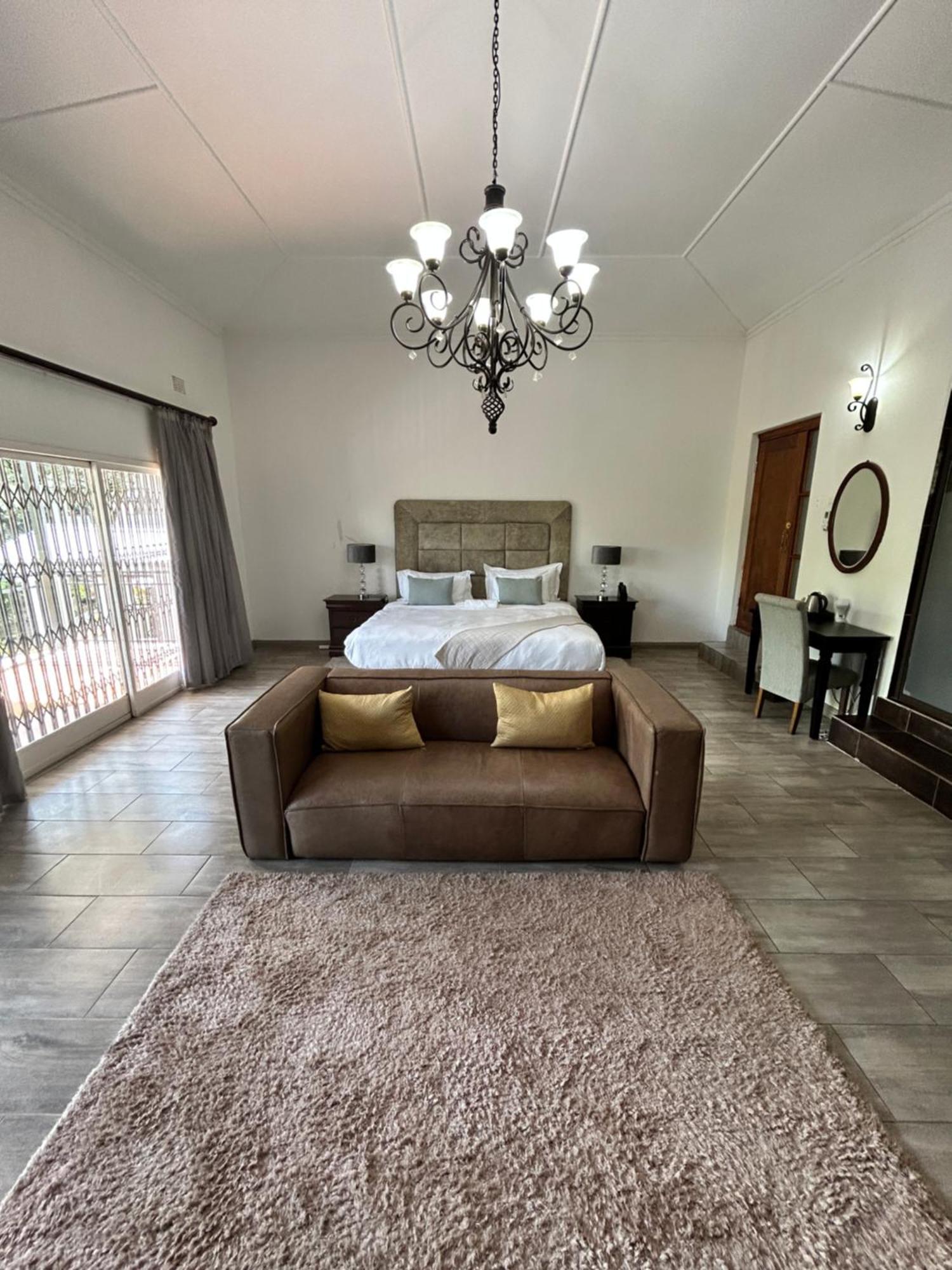 Calla Lily Guesthouse Mbombela Exterior photo