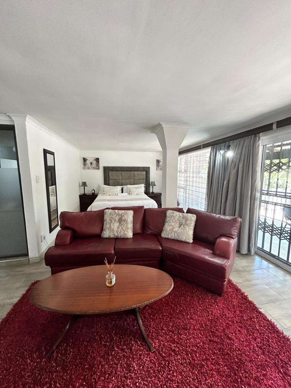 Calla Lily Guesthouse Mbombela Exterior photo