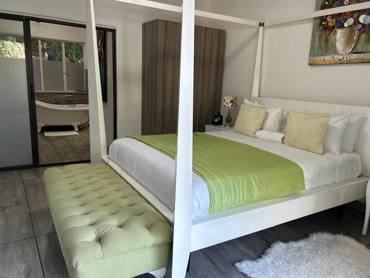 Calla Lily Guesthouse Mbombela Exterior photo
