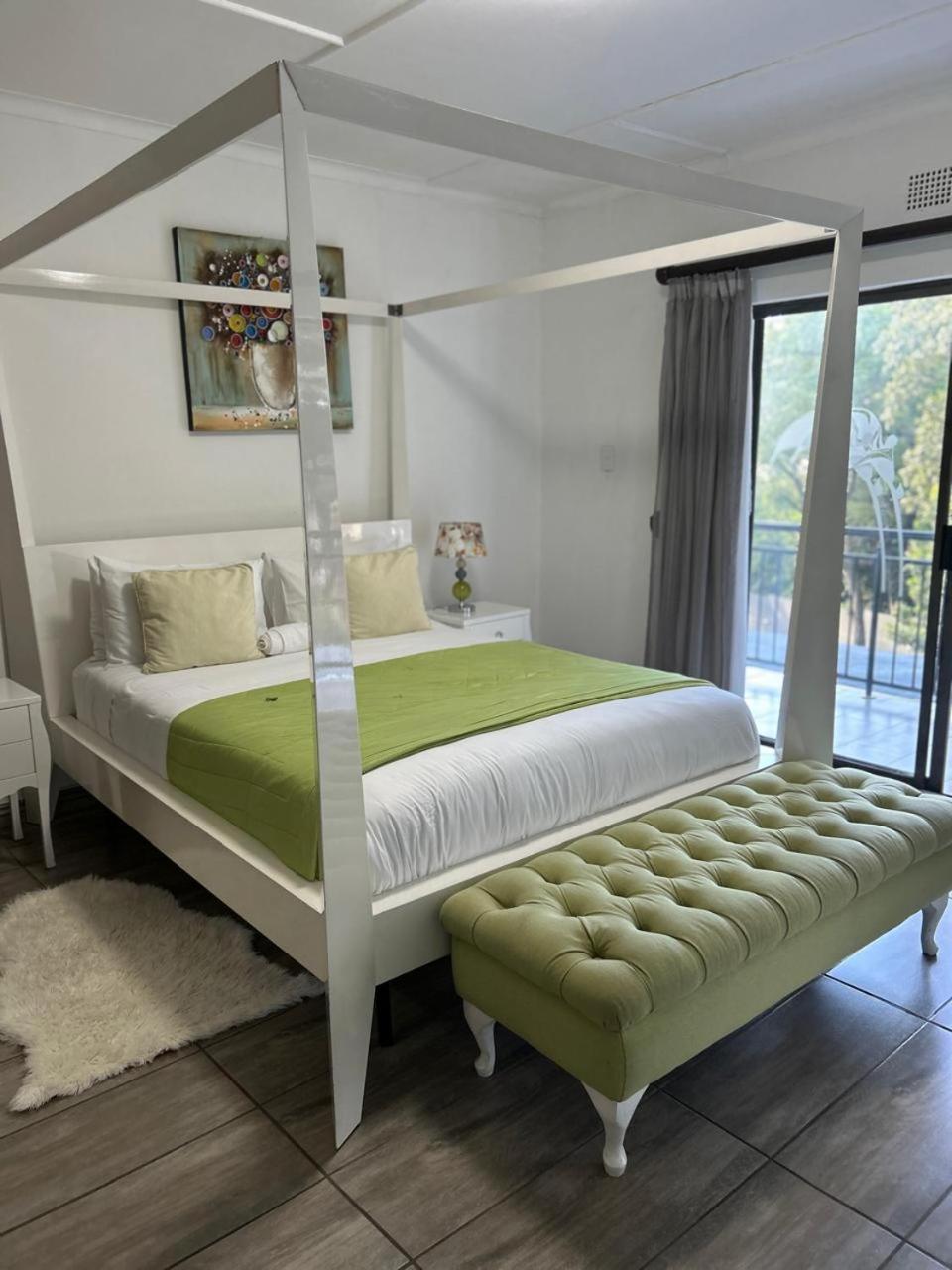 Calla Lily Guesthouse Mbombela Exterior photo