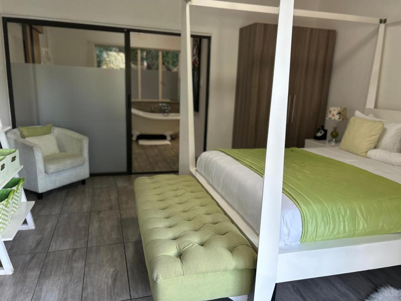 Calla Lily Guesthouse Mbombela Exterior photo