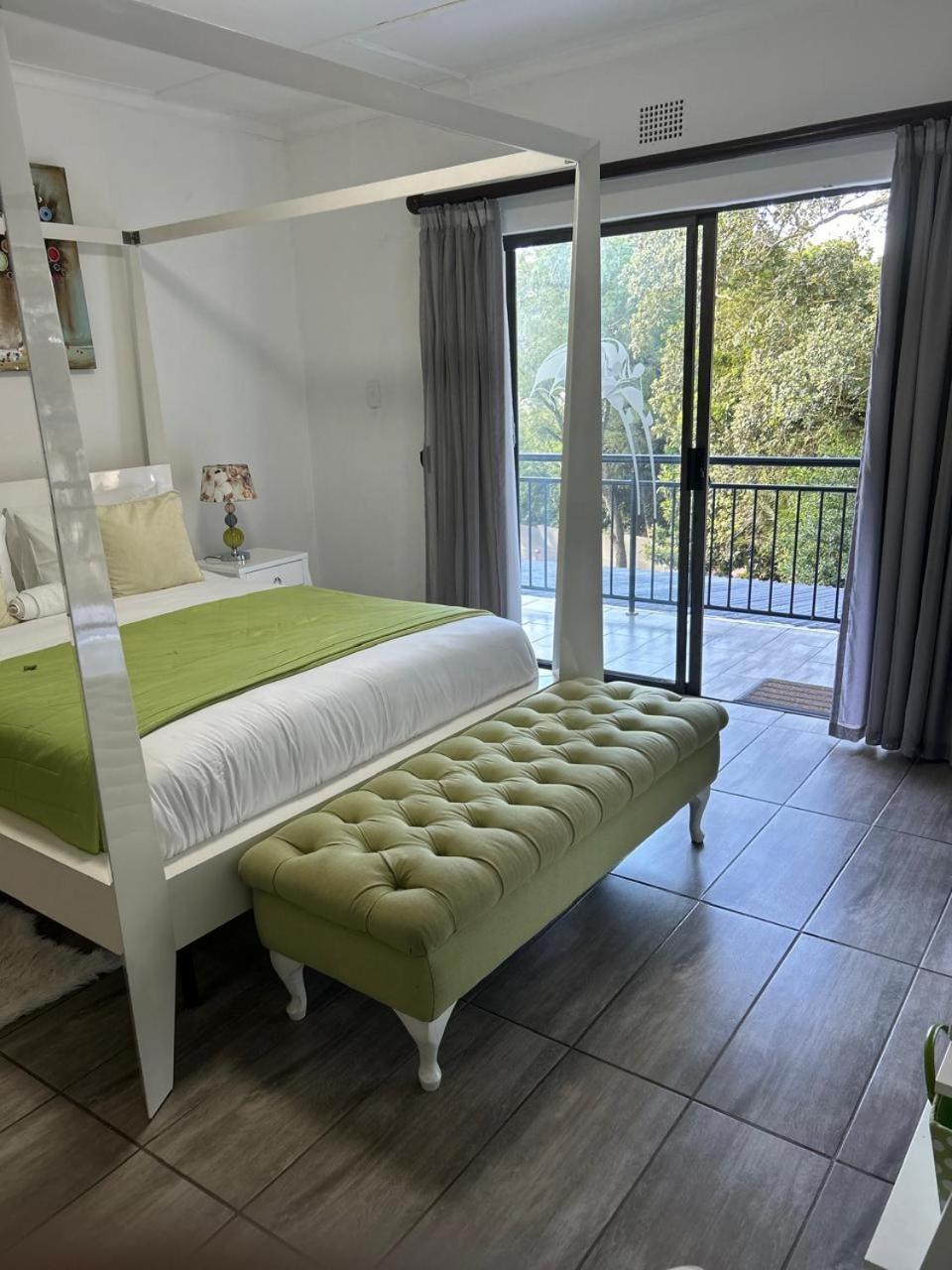 Calla Lily Guesthouse Mbombela Exterior photo
