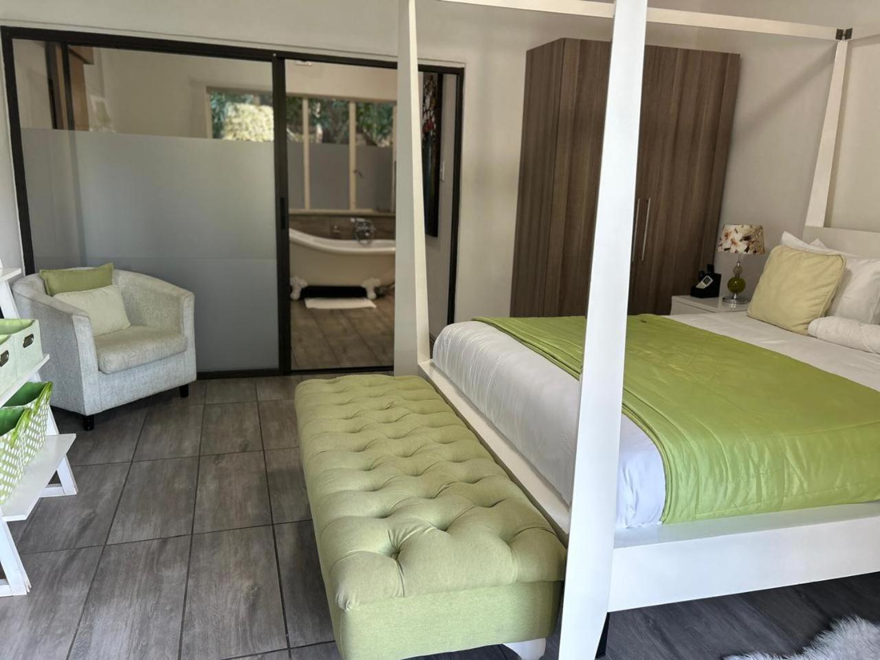 Calla Lily Guesthouse Mbombela Exterior photo
